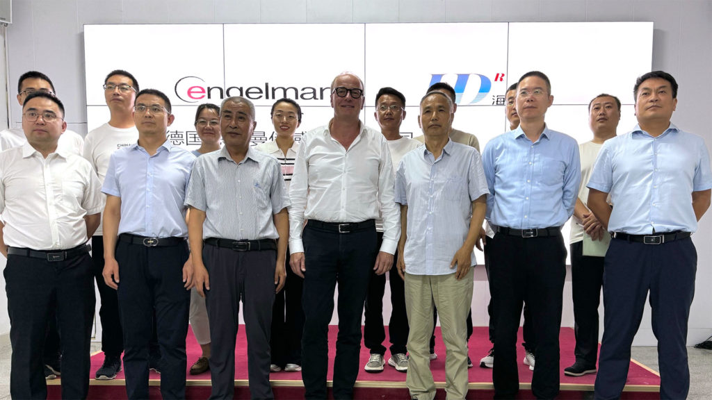 Partner for 17 years: Michael Keuthen at Shanxi Haiderui Energy Conservation in China Bild